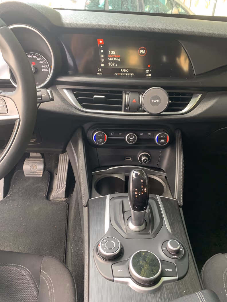 Alfa Romeo Stelvio - 25