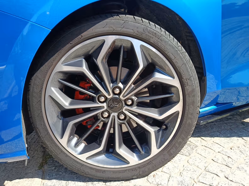 Ford Focus - 37