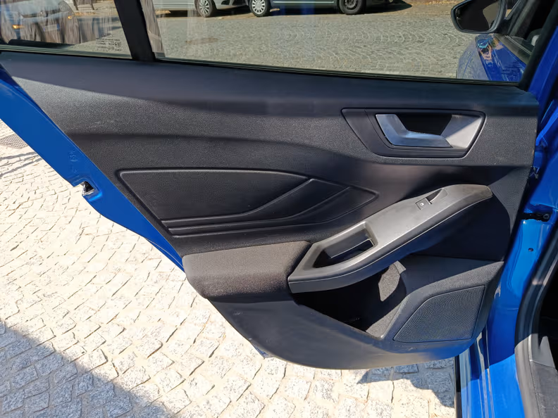 Ford Focus - 33