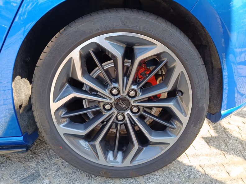 Ford Focus - 39