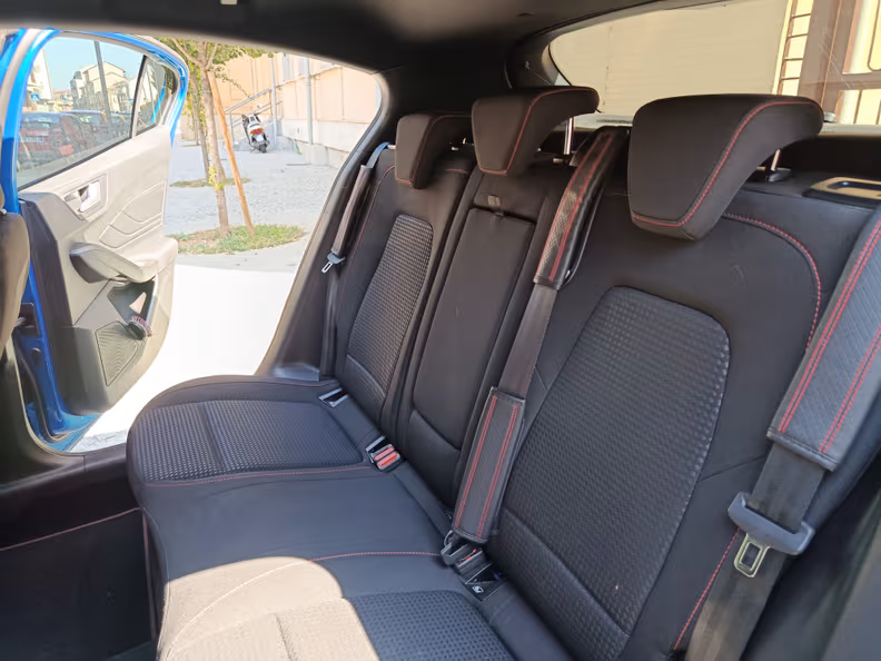 Ford Focus - 23