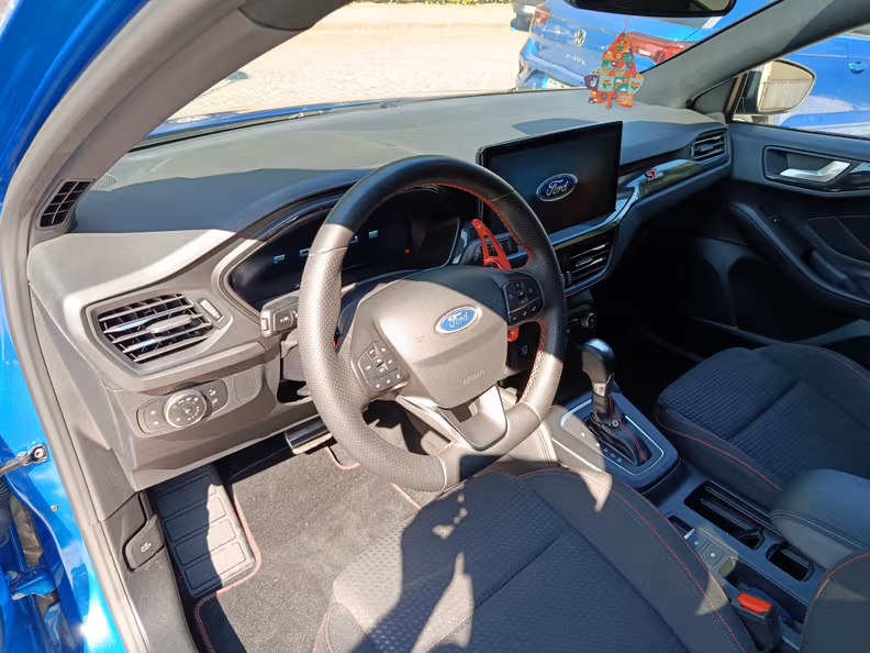 Ford Focus - 8