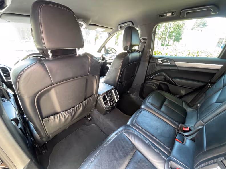 Porsche Cayenne - 34