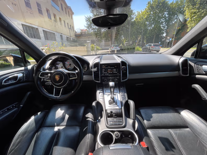 Porsche Cayenne - 13