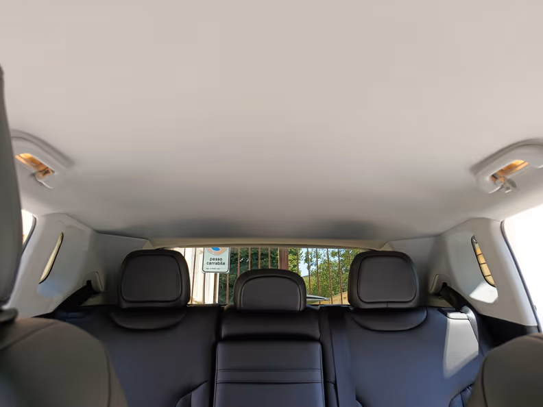 Jeep Compass - 36