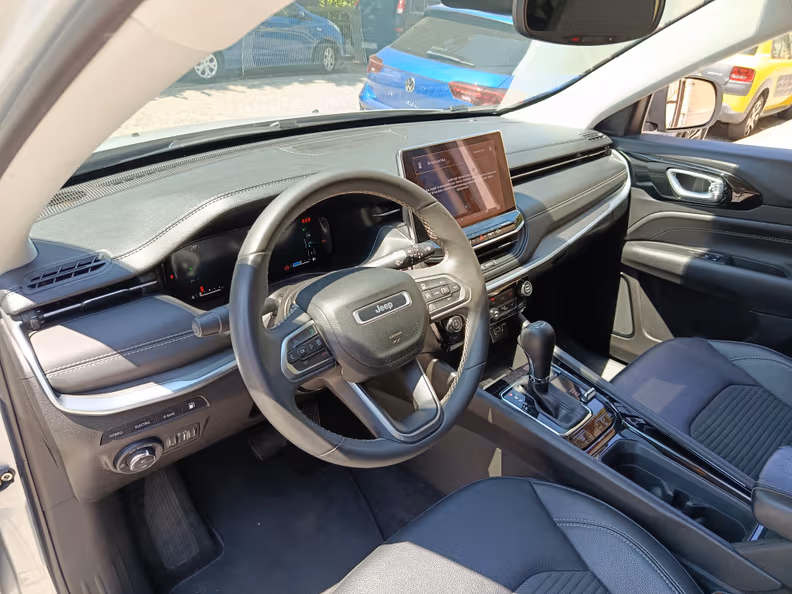 Jeep Compass - 12