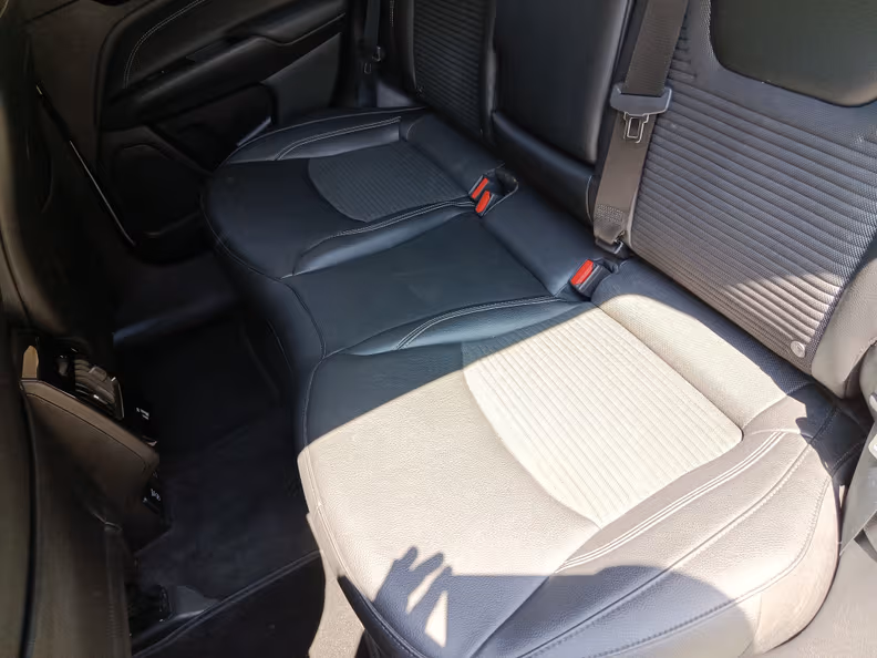 Jeep Compass - 24