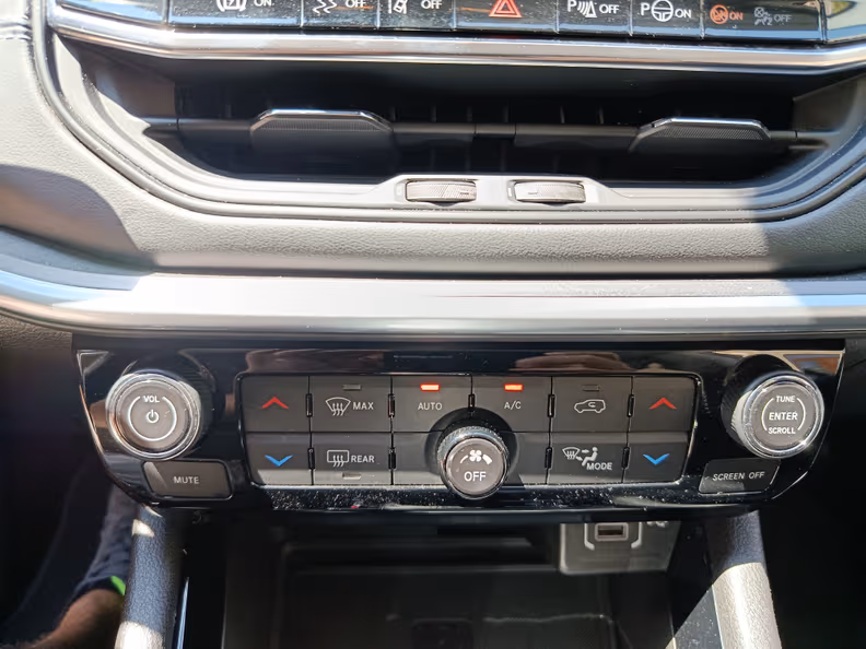 Jeep Compass - 18