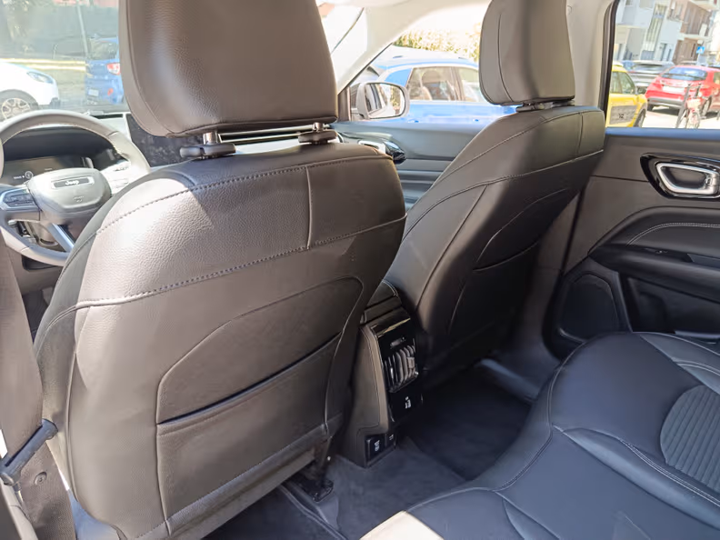 Jeep Compass - 23