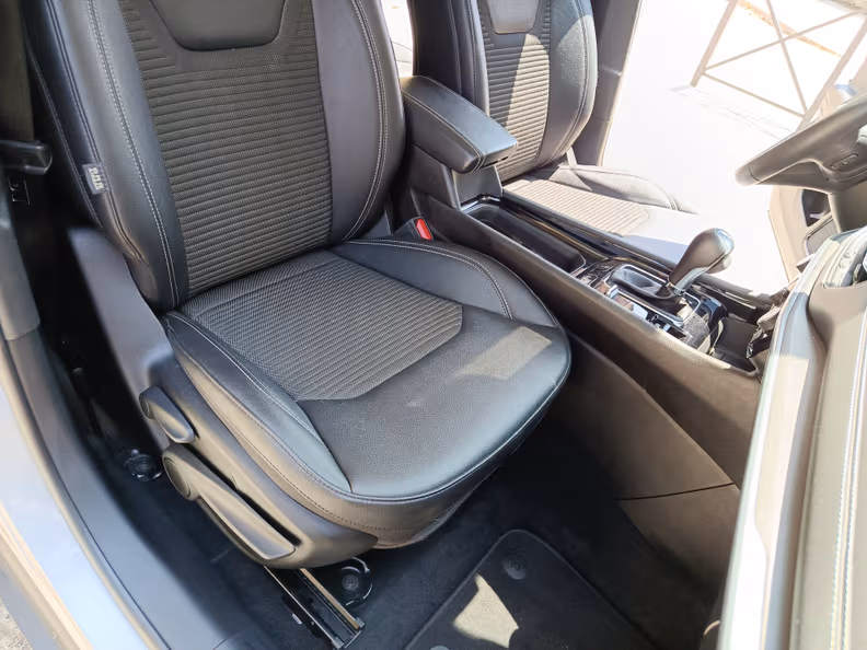 Jeep Compass - 27