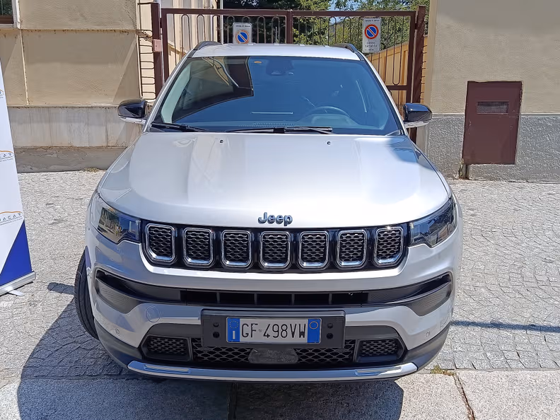 Jeep Compass - 2
