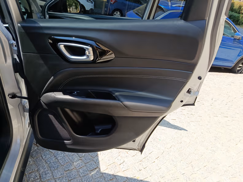 Jeep Compass - 34