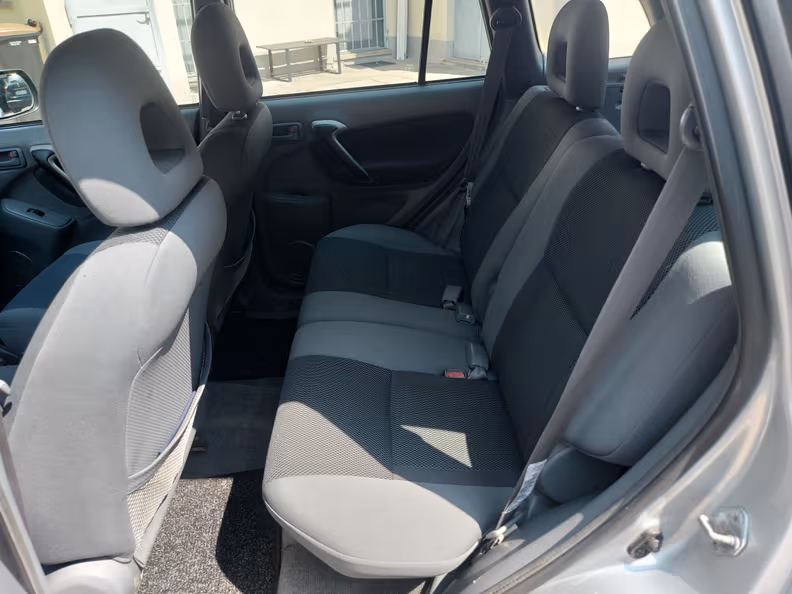 Toyota RAV 4 - 18