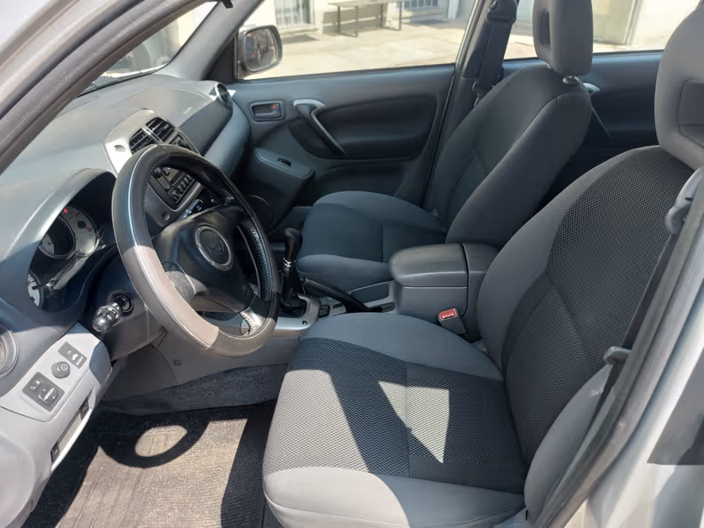 Toyota RAV 4 - 14