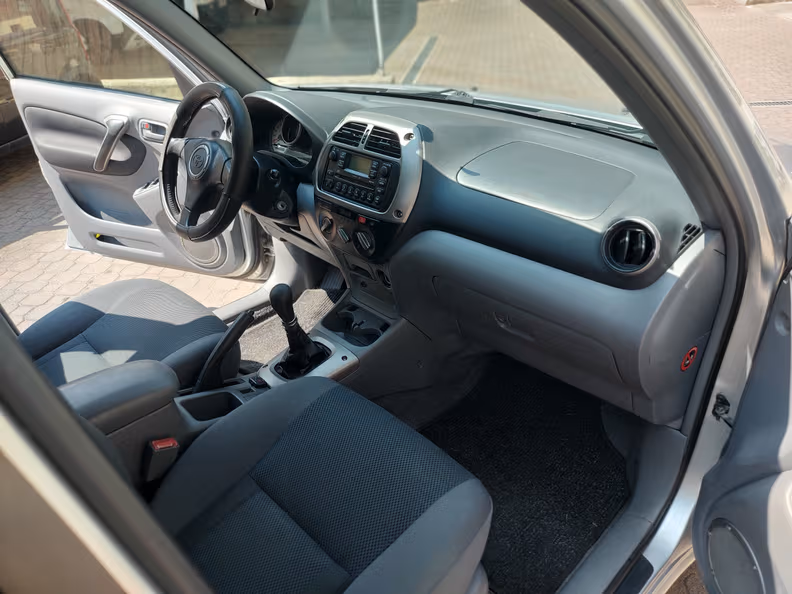 Toyota RAV 4 - 25