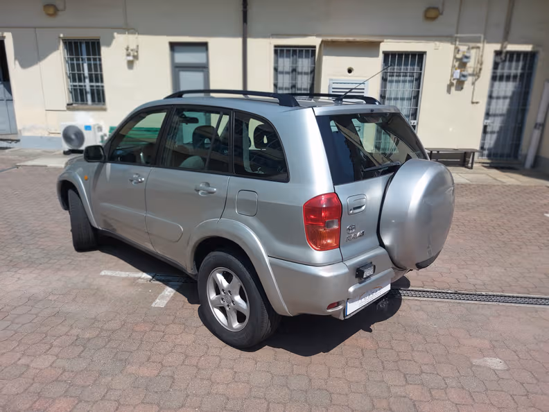 Toyota RAV 4 - 7