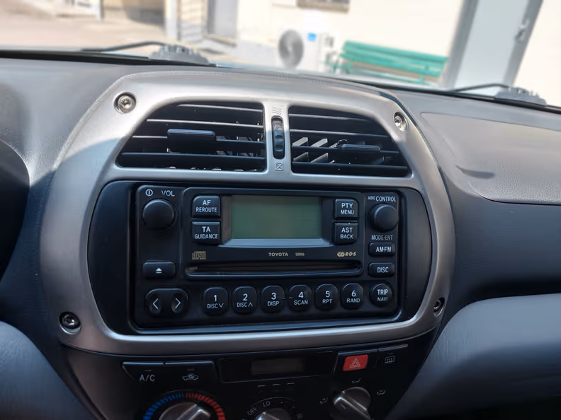 Toyota RAV 4 - 16