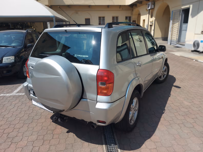 Toyota RAV 4 - 5