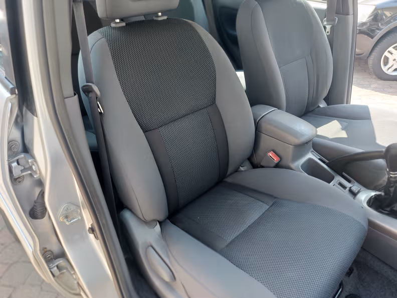Toyota RAV 4 - 26