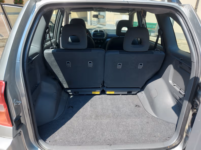 Toyota RAV 4 - 21