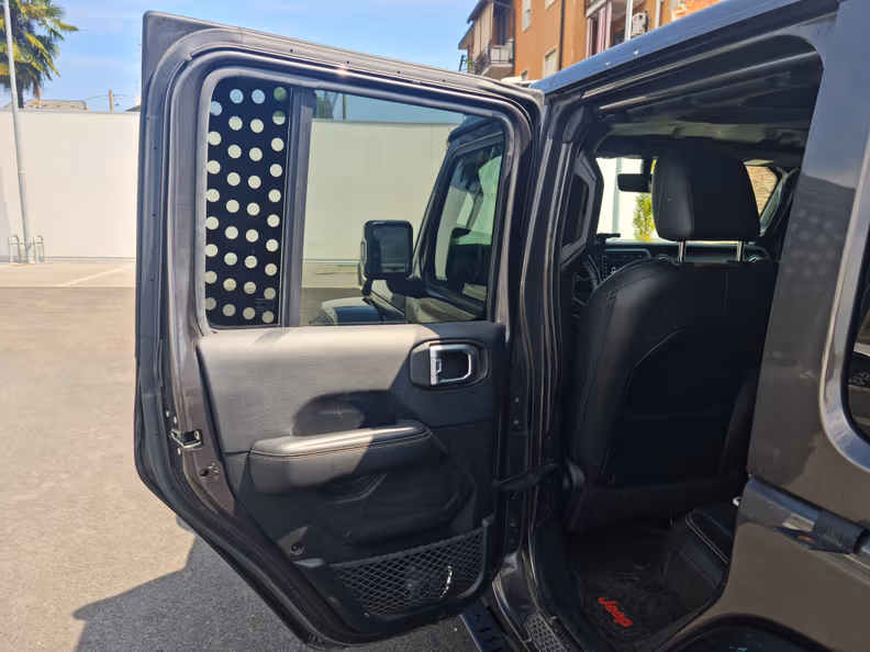 Jeep Wrangler - 34