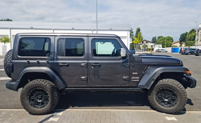 Jeep Wrangler - 4