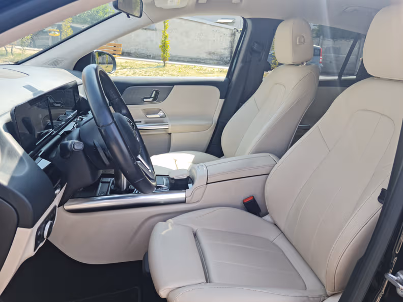 Mercedes-Benz GLA-Class - 44
