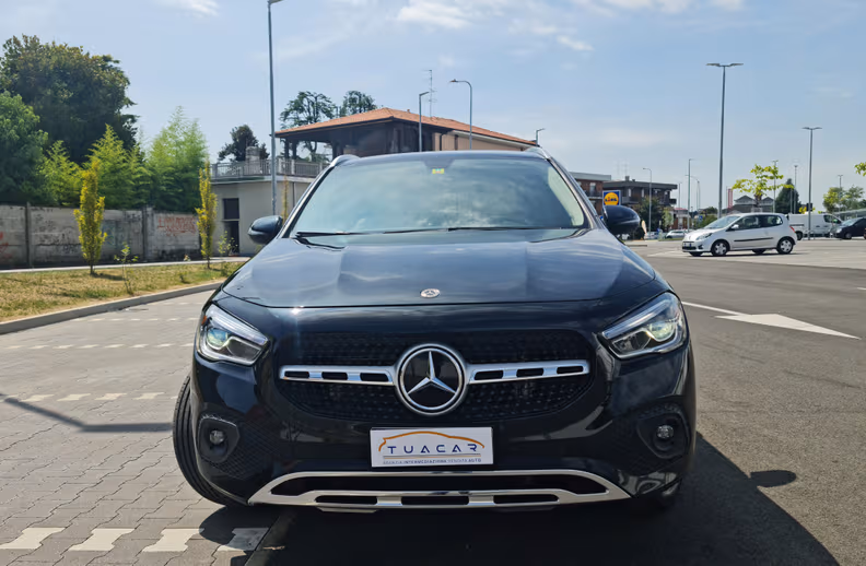 Mercedes-Benz GLA-Class - 2