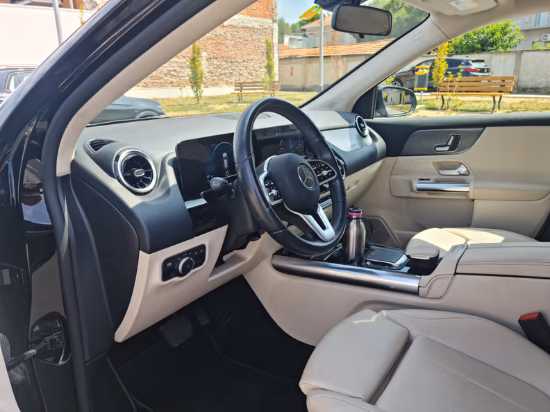 Mercedes-Benz GLA-Class - 43
