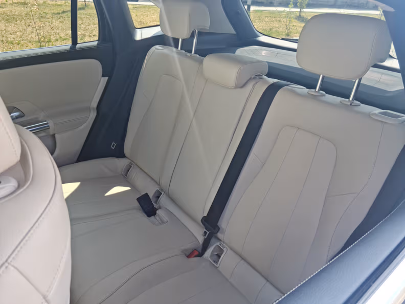 Mercedes-Benz GLA-Class - 49