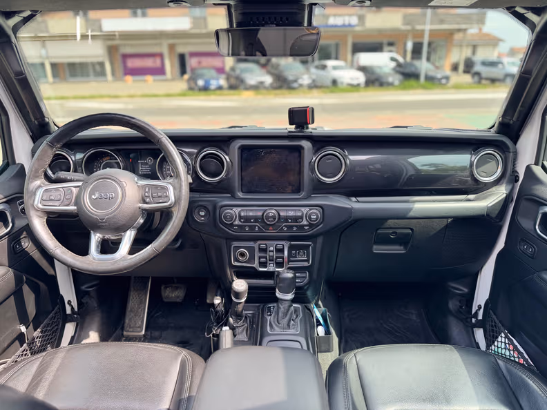 Jeep Wrangler - 21