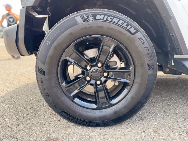 Jeep Wrangler - 10