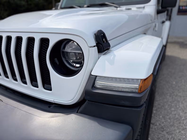 Jeep Wrangler - 9