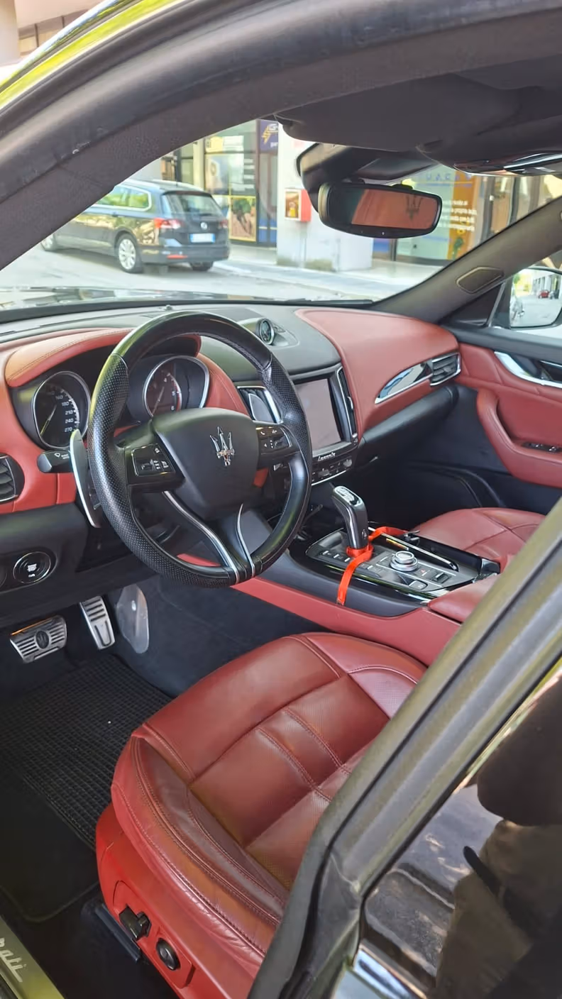 Maserati Levante - 8