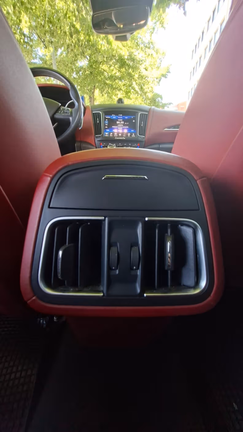 Maserati Levante - 23