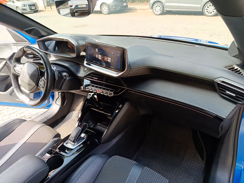Peugeot 208 - 27