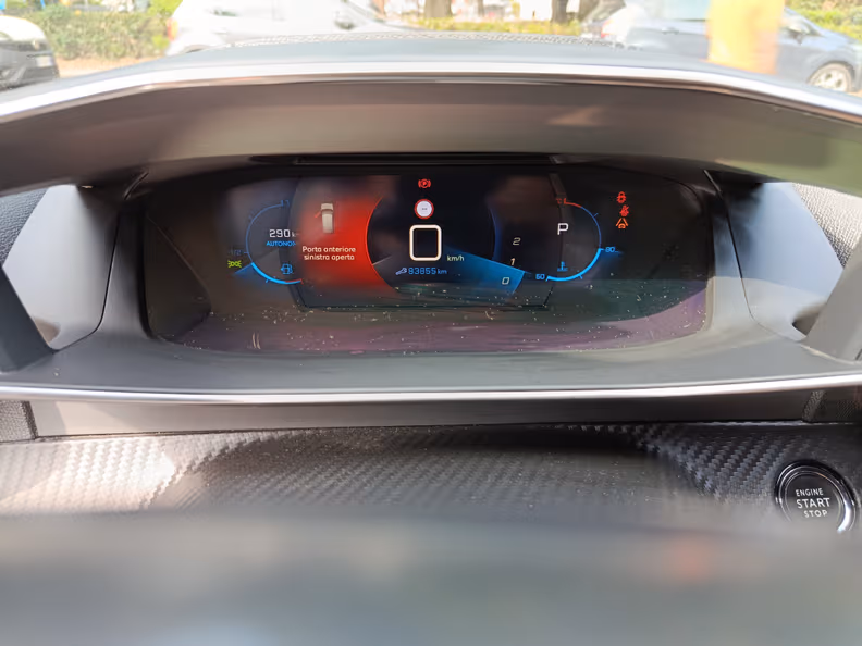 Peugeot 208 - 16