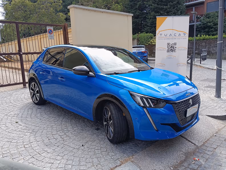 Peugeot 208 - 3