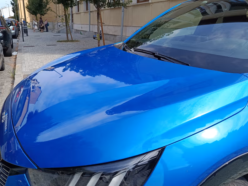 Peugeot 208 - 10