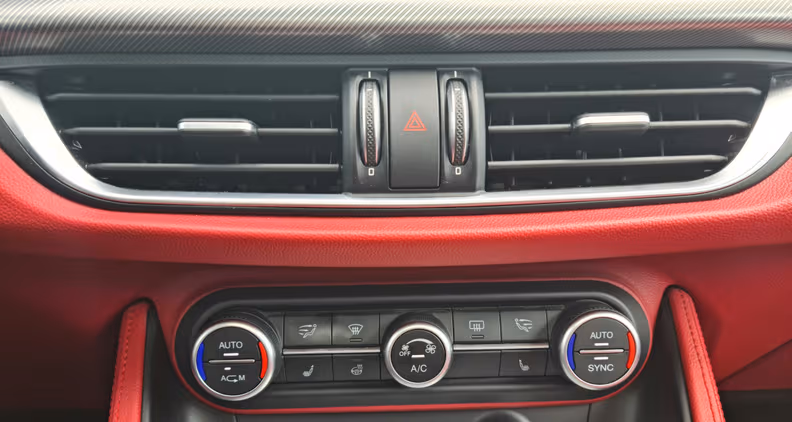 Alfa Romeo Stelvio - 35