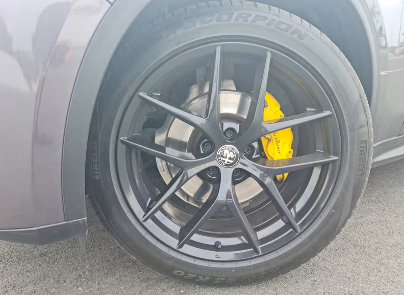 Alfa Romeo Stelvio - 14