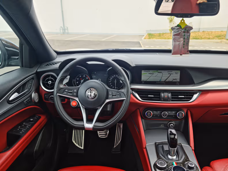 Alfa Romeo Stelvio - 52