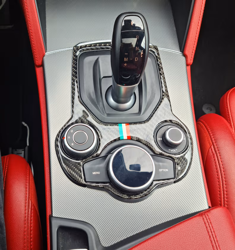 Alfa Romeo Stelvio - 36