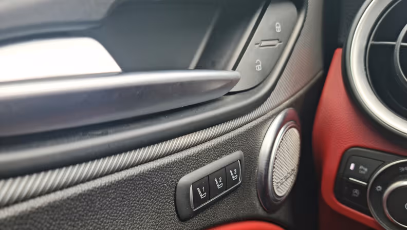 Alfa Romeo Stelvio - 30