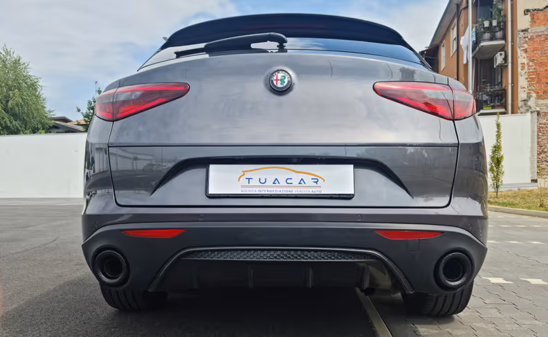 Alfa Romeo Stelvio - 8
