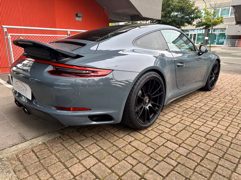 Porsche 911 - 16