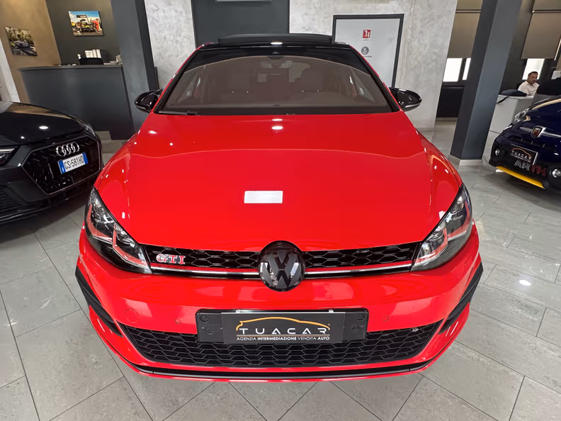Volkswagen Golf - 8