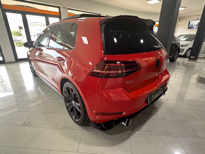 Volkswagen Golf - 3
