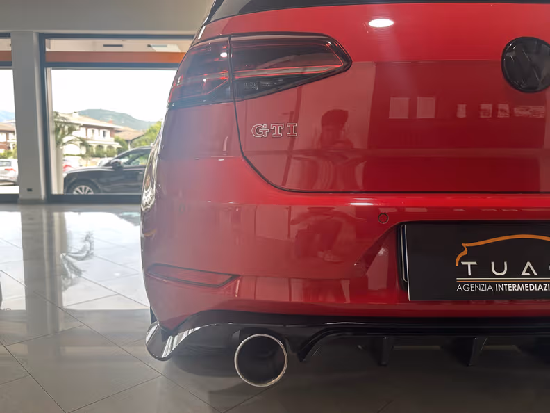 Volkswagen Golf - 15