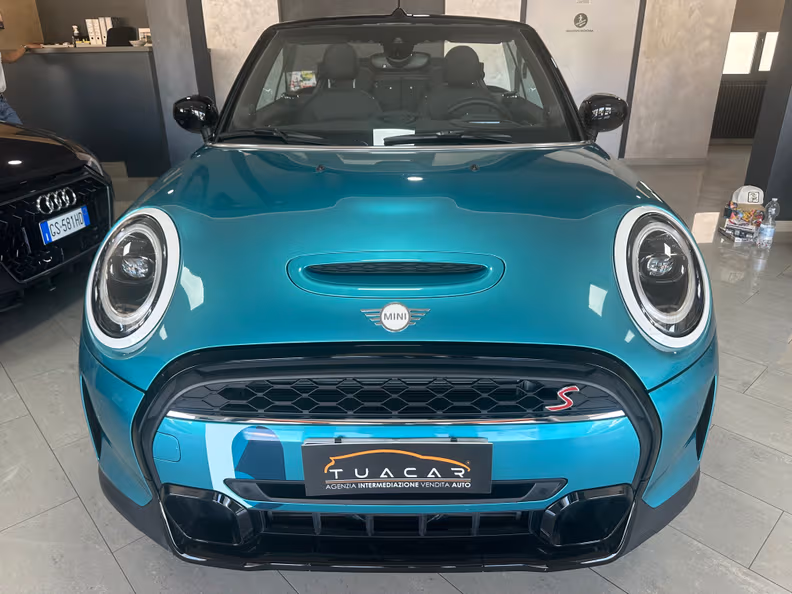 MINI Convertible - 8